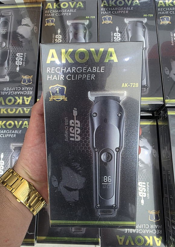 ماشین اصلاح آکووا مدل AK728 با تیغه استیل ضد زنگ